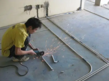 安装水电工作